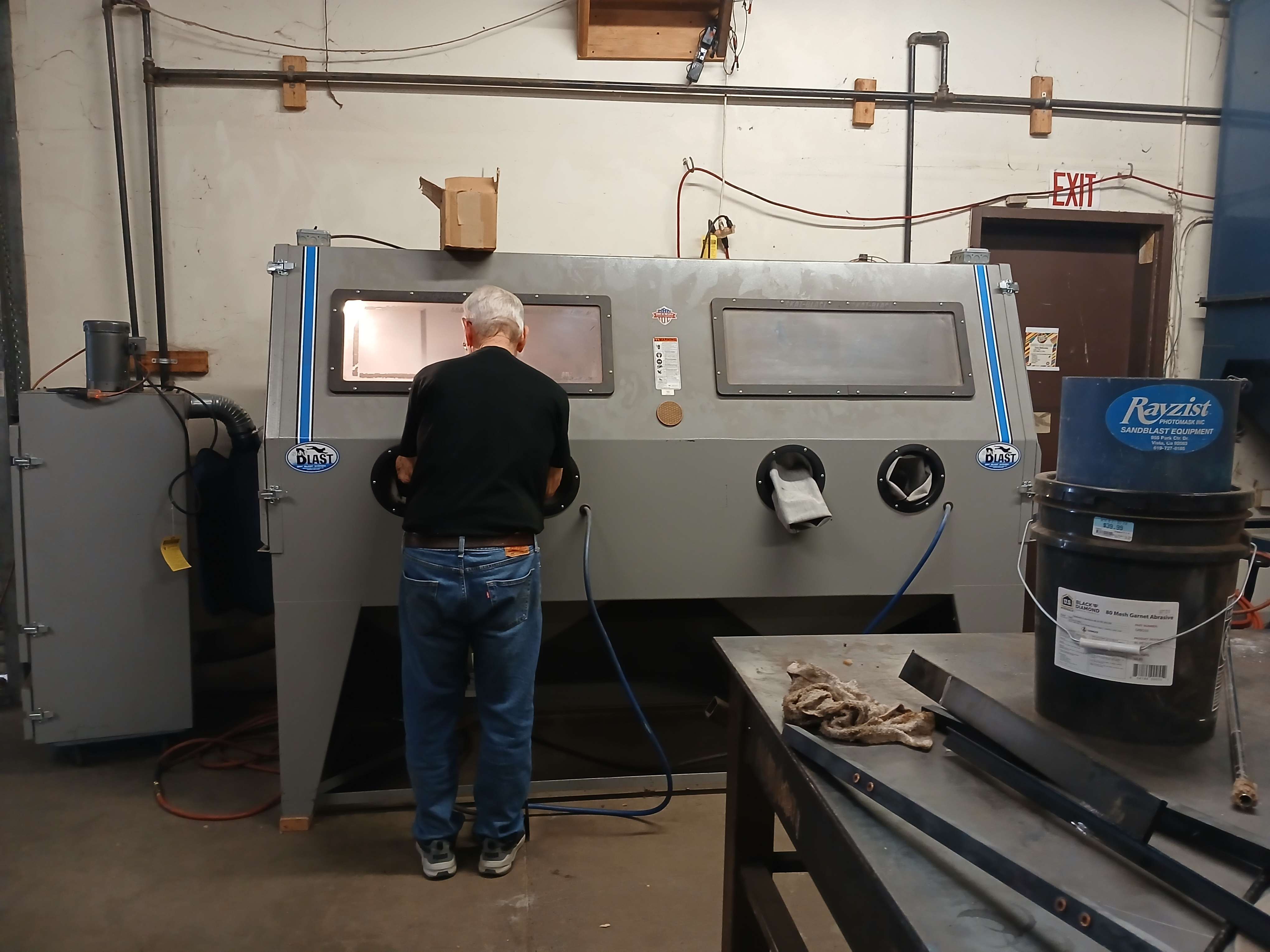 industrial sandblaster